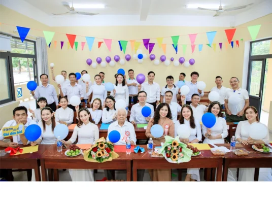 Xem lại bộ ảnh kỷ yếu sau 25 năm - Kỷ yếu Đà Nẵng GP Studio99 28 Xem lại bộ ảnh kỷ yếu sau 25 năm - Kỷ yếu Đà Nẵng GP Studio99