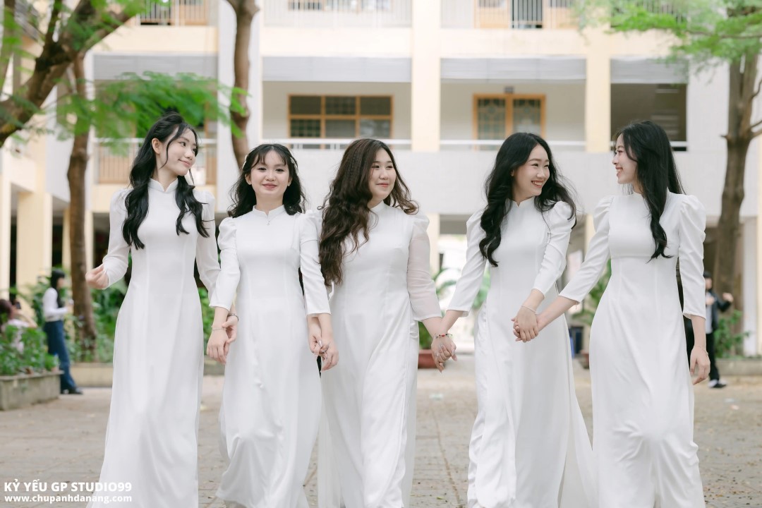 thue ao dai trang ky yeu